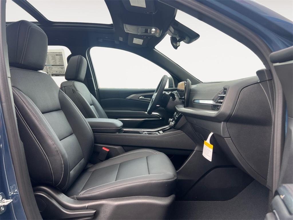 new 2026 Chevrolet Traverse car, priced at $44,635