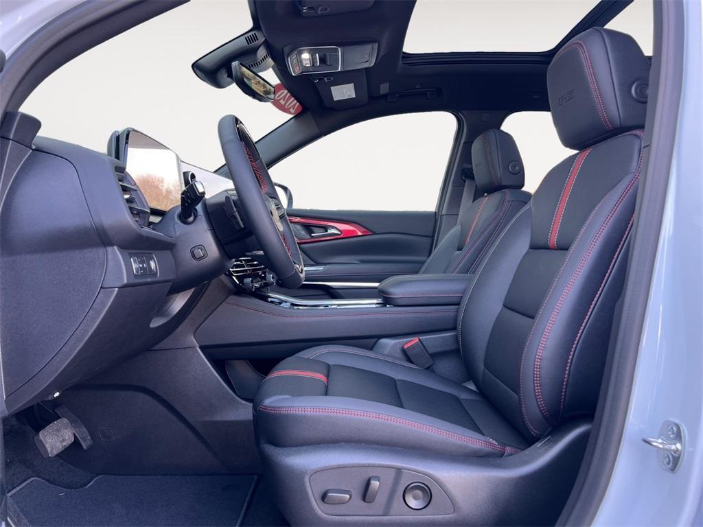 new 2026 Chevrolet Traverse car, priced at $57,452