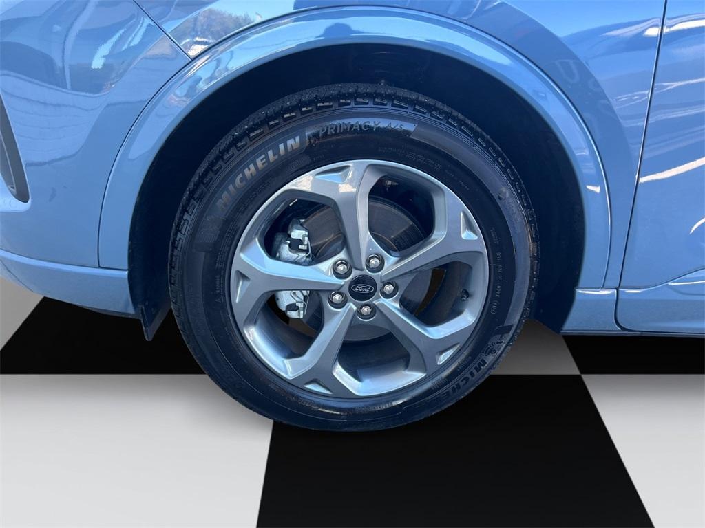 used 2024 Ford Escape car, priced at $24,995