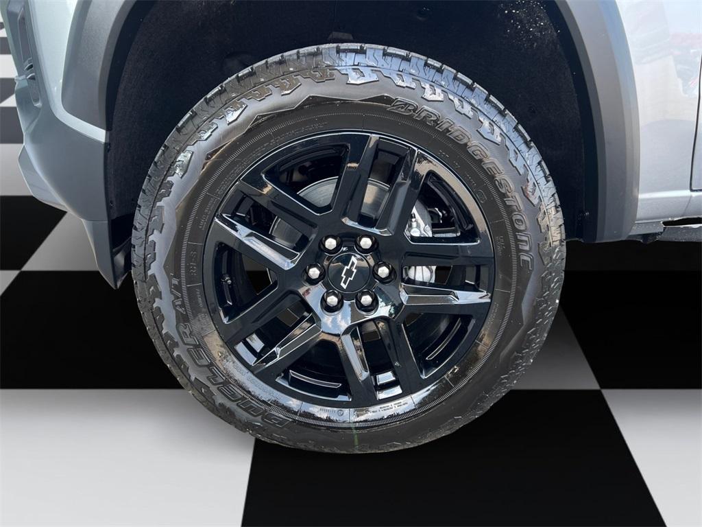 new 2025 Chevrolet Colorado car, priced at $45,533