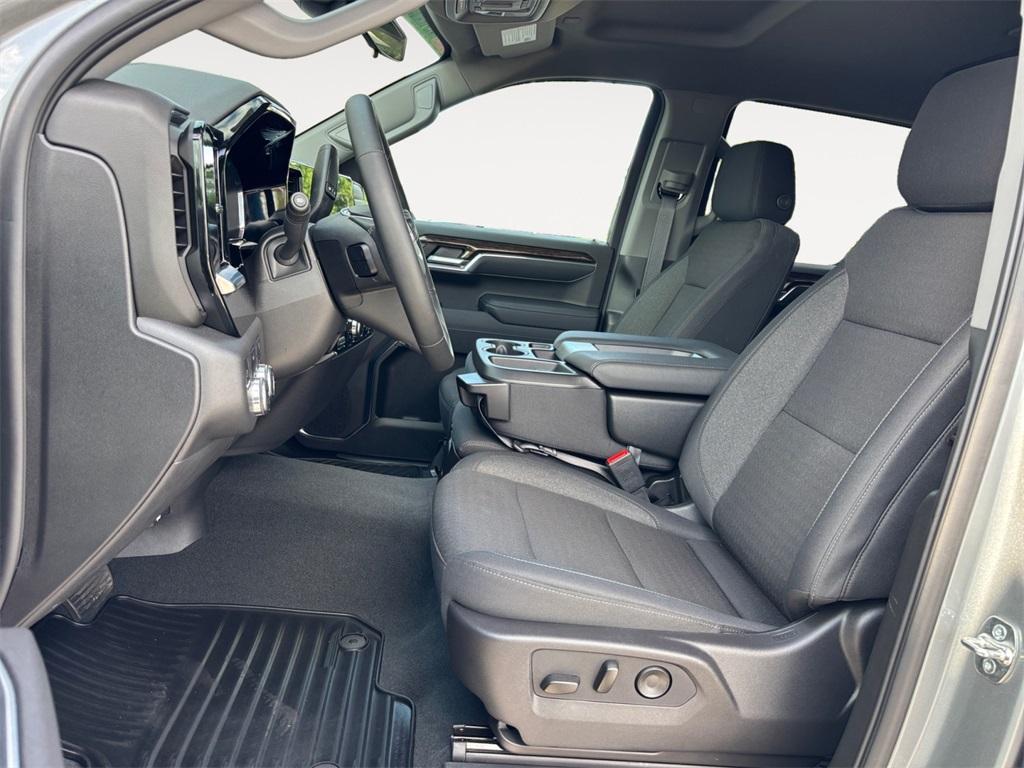 new 2025 GMC Sierra 1500 car, priced at $55,995