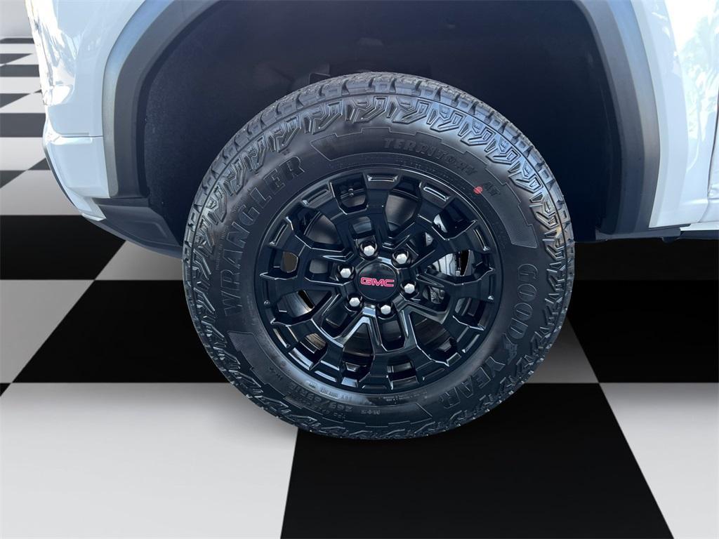 new 2026 GMC Canyon car, priced at $39,638