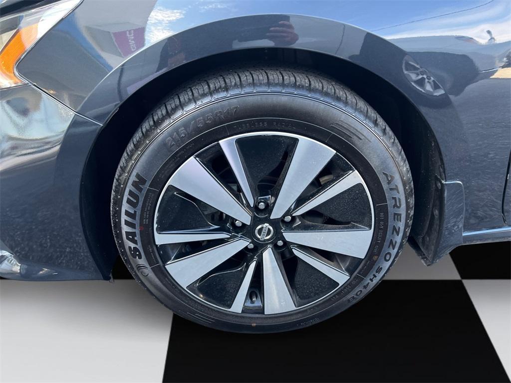 used 2021 Nissan Altima car, priced at $23,995