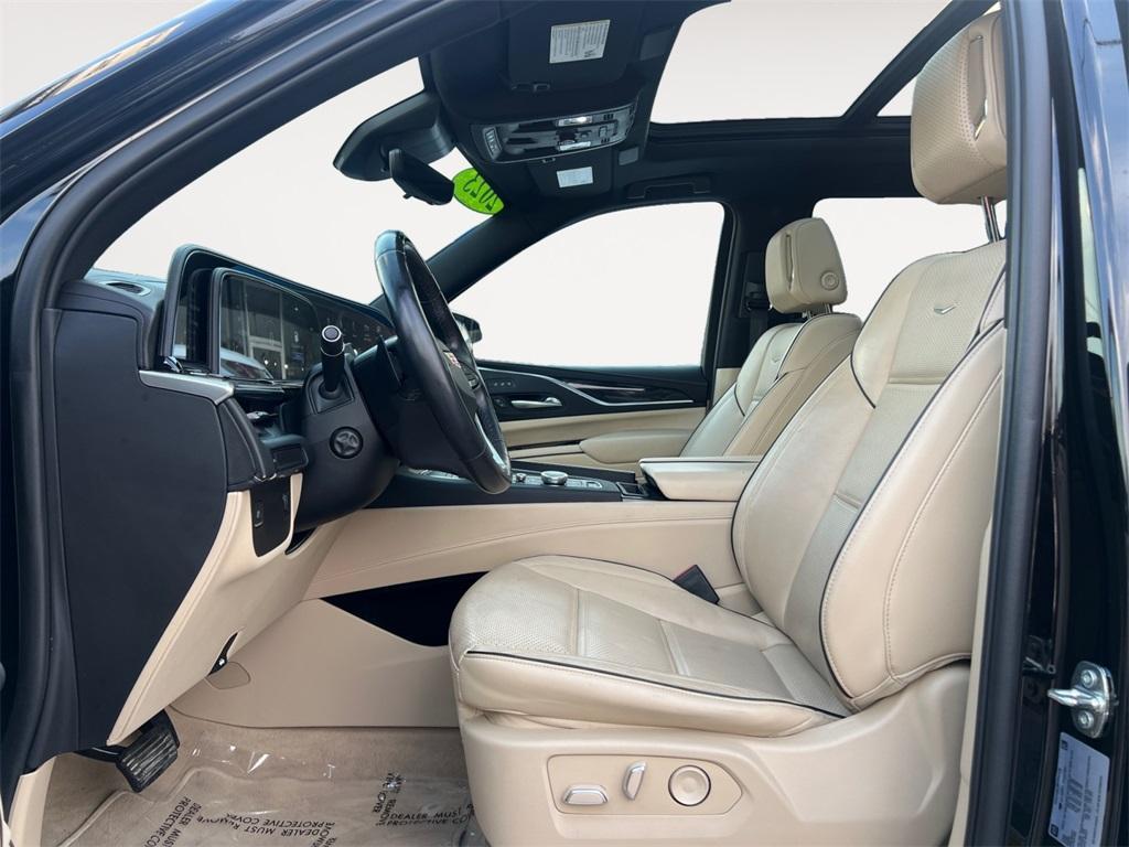 used 2023 Cadillac Escalade car, priced at $68,995