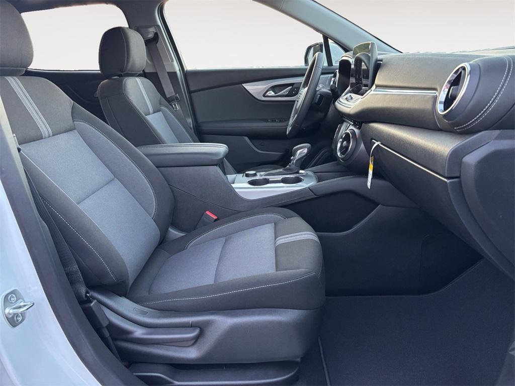 new 2025 Chevrolet Blazer car, priced at $35,972