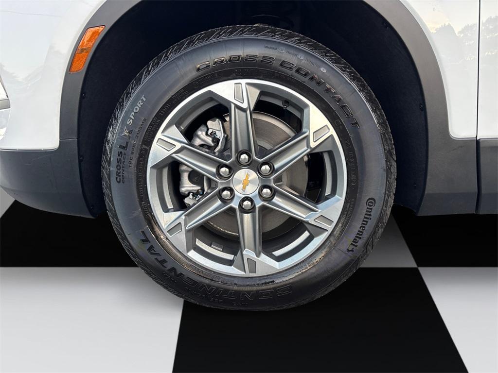 new 2025 Chevrolet Blazer car, priced at $35,972