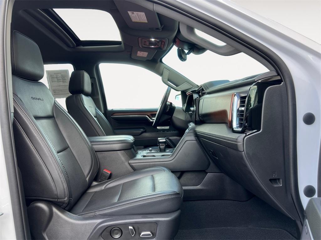 used 2023 GMC Sierra 1500 car, priced at $49,995