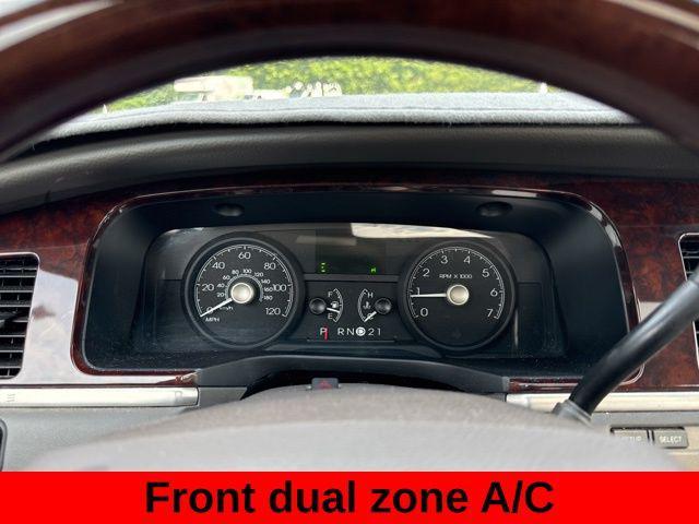 used 2006 Lincoln Town Car car, priced at $11,998