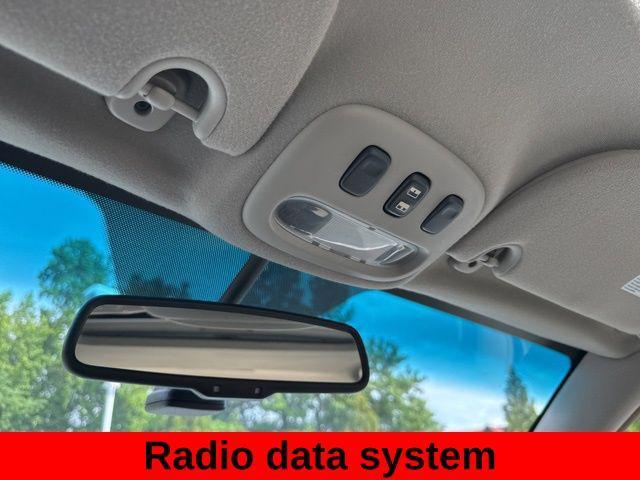 used 2006 Lincoln Town Car car, priced at $11,998