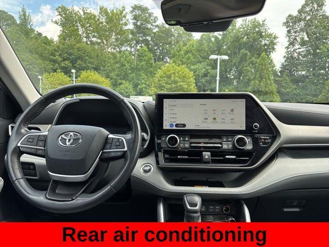 used 2023 Toyota Highlander car, priced at $36,500