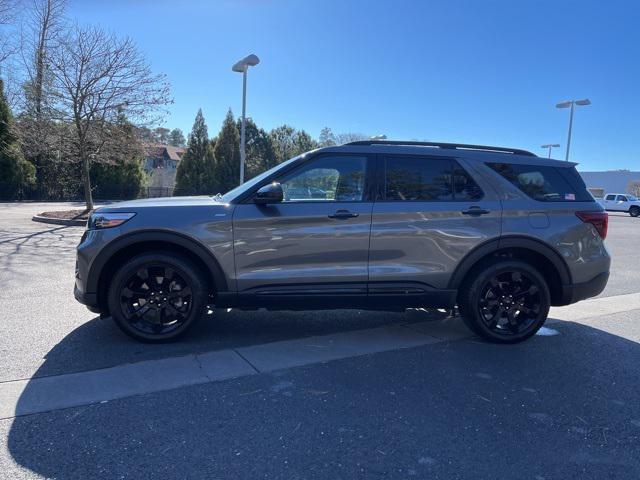 used 2023 Ford Explorer car, priced at $38,900