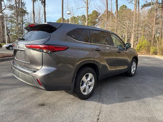 used 2022 Toyota Highlander car, priced at $33,100