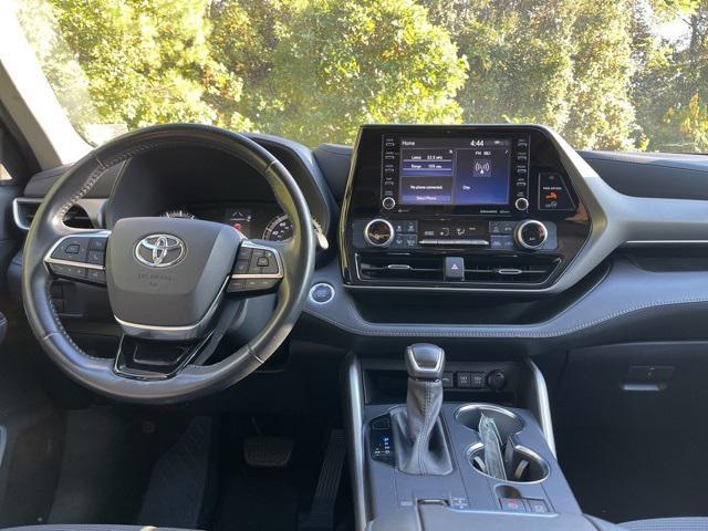 used 2021 Toyota Highlander car, priced at $29,700