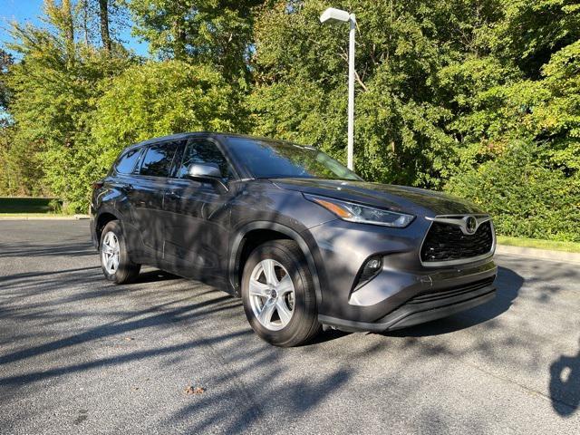 used 2021 Toyota Highlander car, priced at $29,700