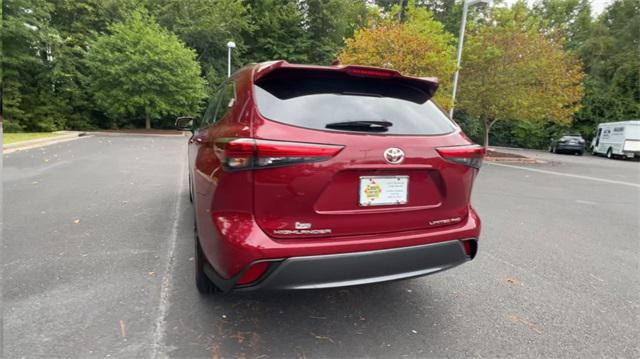 used 2020 Toyota Highlander car, priced at $33,200