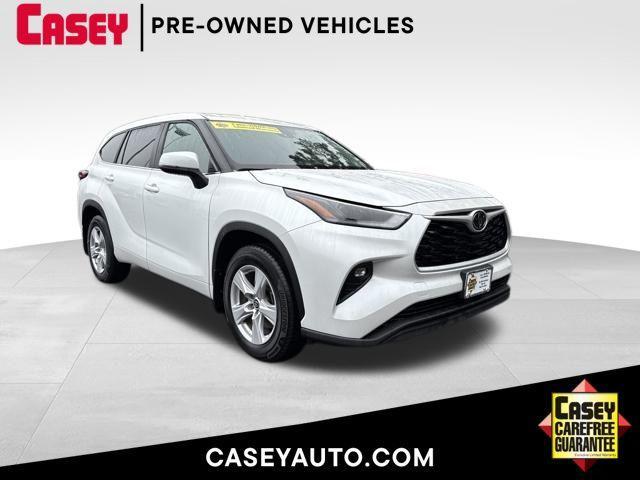 used 2023 Toyota Highlander car, priced at $39,998