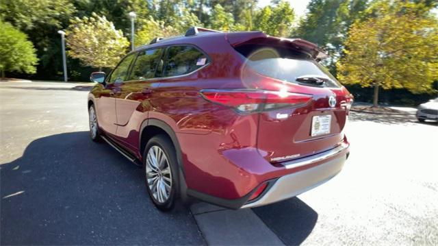 used 2022 Toyota Highlander Hybrid car, priced at $52,100