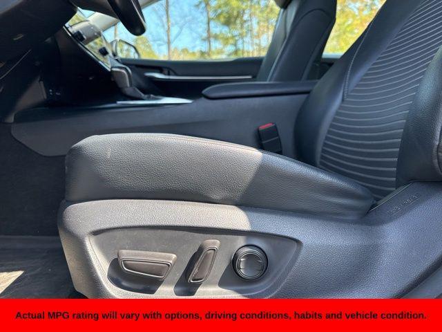 used 2019 Toyota Camry Hybrid car, priced at $18,998
