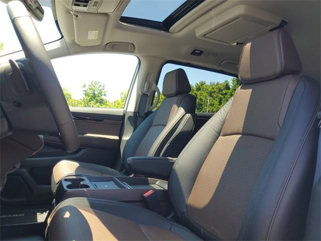 new 2025 Honda Odyssey car, priced at $53,085