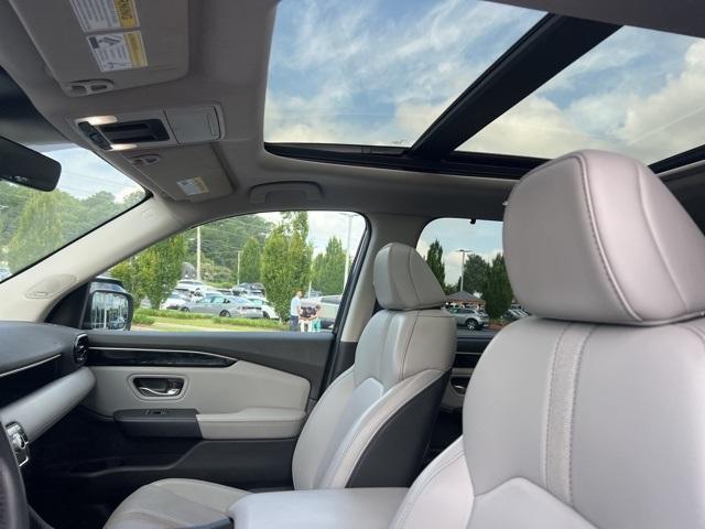 used 2024 Honda Pilot car, priced at $44,000