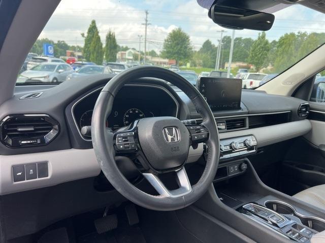 used 2024 Honda Pilot car, priced at $44,000