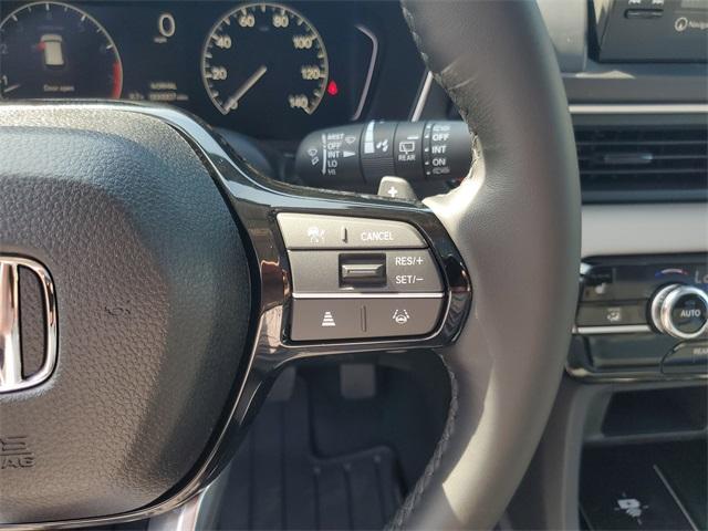 new 2025 Honda Pilot car, priced at $48,950