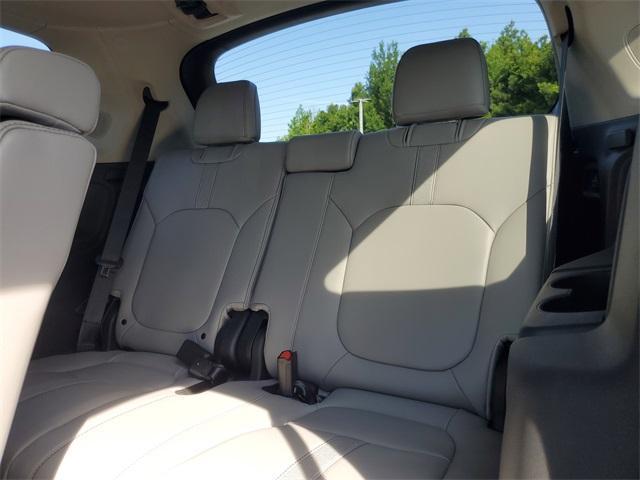 new 2025 Honda Pilot car, priced at $48,950