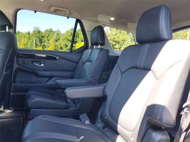 used 2024 Honda Pilot car, priced at $38,750