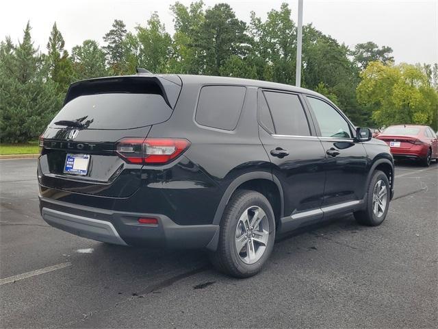 new 2025 Honda Pilot car, priced at $47,780