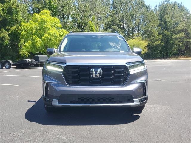 new 2025 Honda Pilot car, priced at $48,950