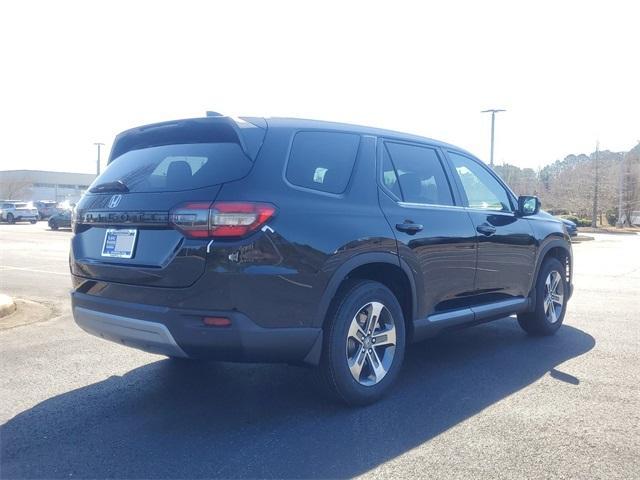 new 2025 Honda Pilot car, priced at $47,050