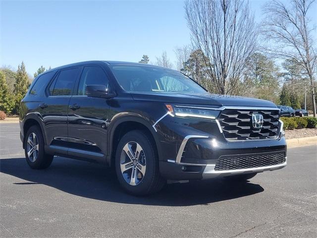 new 2025 Honda Pilot car, priced at $47,050