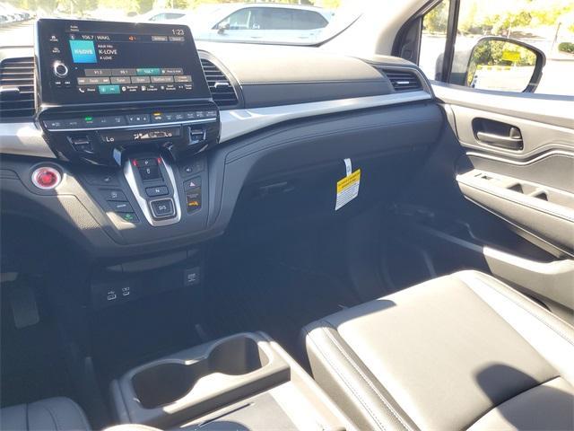 new 2026 Honda Odyssey car, priced at $44,290
