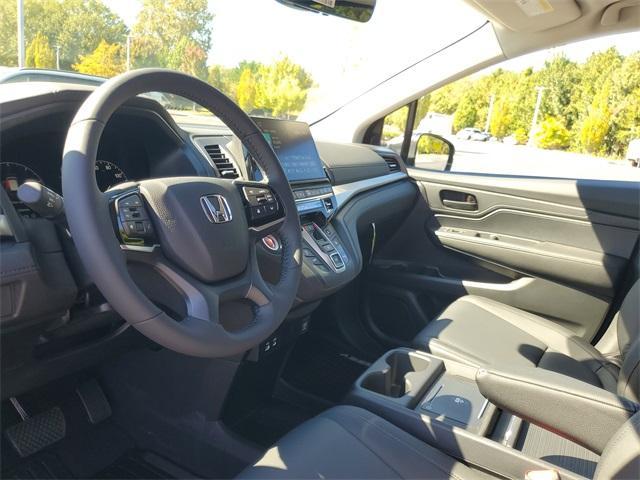 new 2026 Honda Odyssey car, priced at $44,290