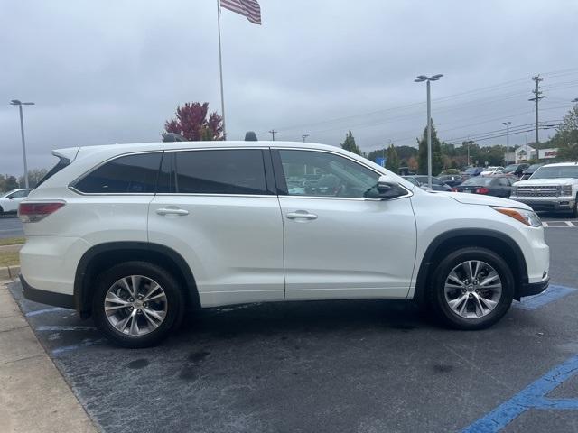 used 2015 Toyota Highlander car, priced at $17,500