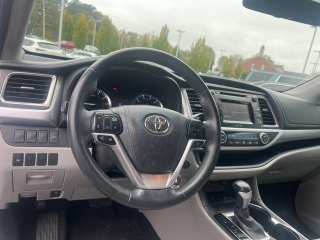 used 2015 Toyota Highlander car, priced at $17,500