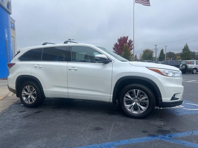 used 2015 Toyota Highlander car, priced at $17,500