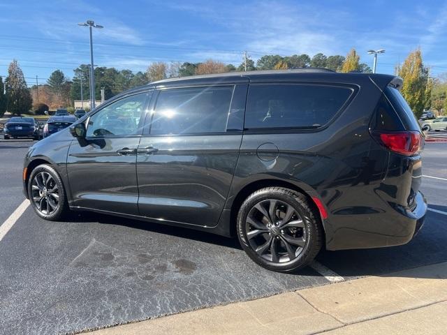 used 2020 Chrysler Pacifica car, priced at $25,000