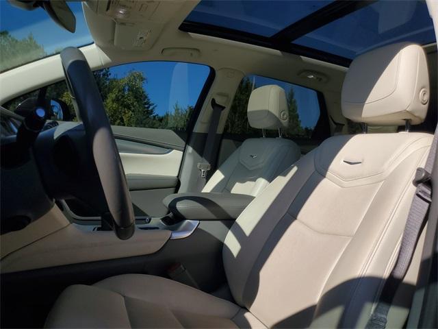 used 2018 Cadillac XT5 car, priced at $17,500