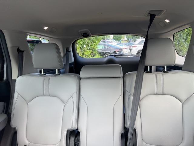 used 2025 Honda Pilot car, priced at $41,950