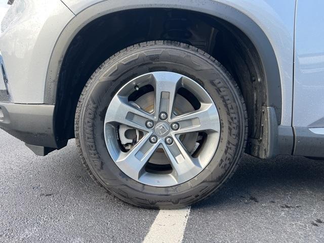 used 2025 Honda Pilot car, priced at $41,950