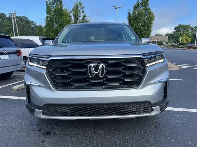 used 2025 Honda Pilot car, priced at $41,950