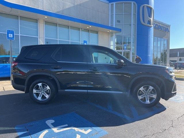 used 2024 Honda Pilot car, priced at $40,000