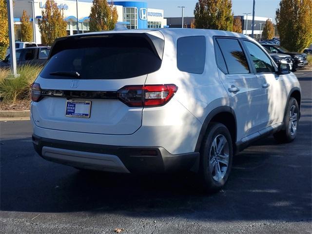 new 2025 Honda Pilot car, priced at $47,450