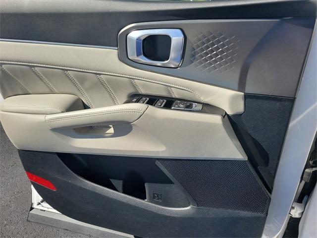 used 2022 Kia Sorento car, priced at $24,850