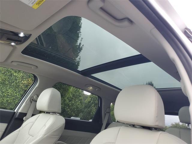 used 2022 Kia Sorento car, priced at $27,000