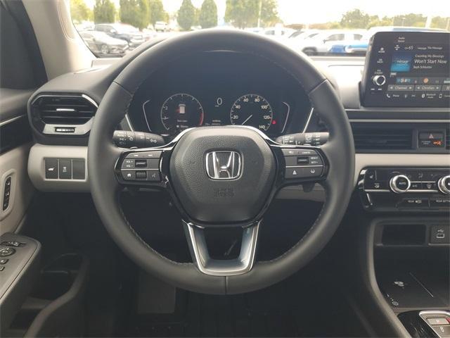 new 2025 Honda Pilot car, priced at $48,280