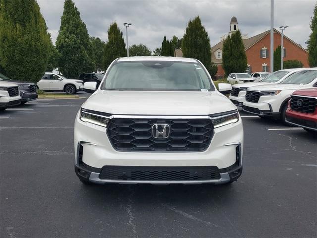 new 2025 Honda Pilot car, priced at $48,280
