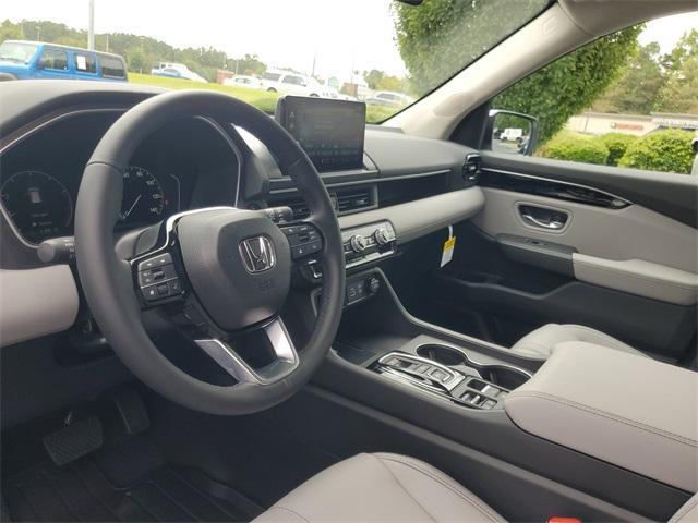 new 2025 Honda Pilot car, priced at $48,280