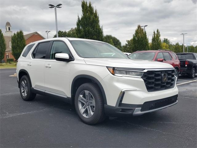 new 2025 Honda Pilot car, priced at $48,280